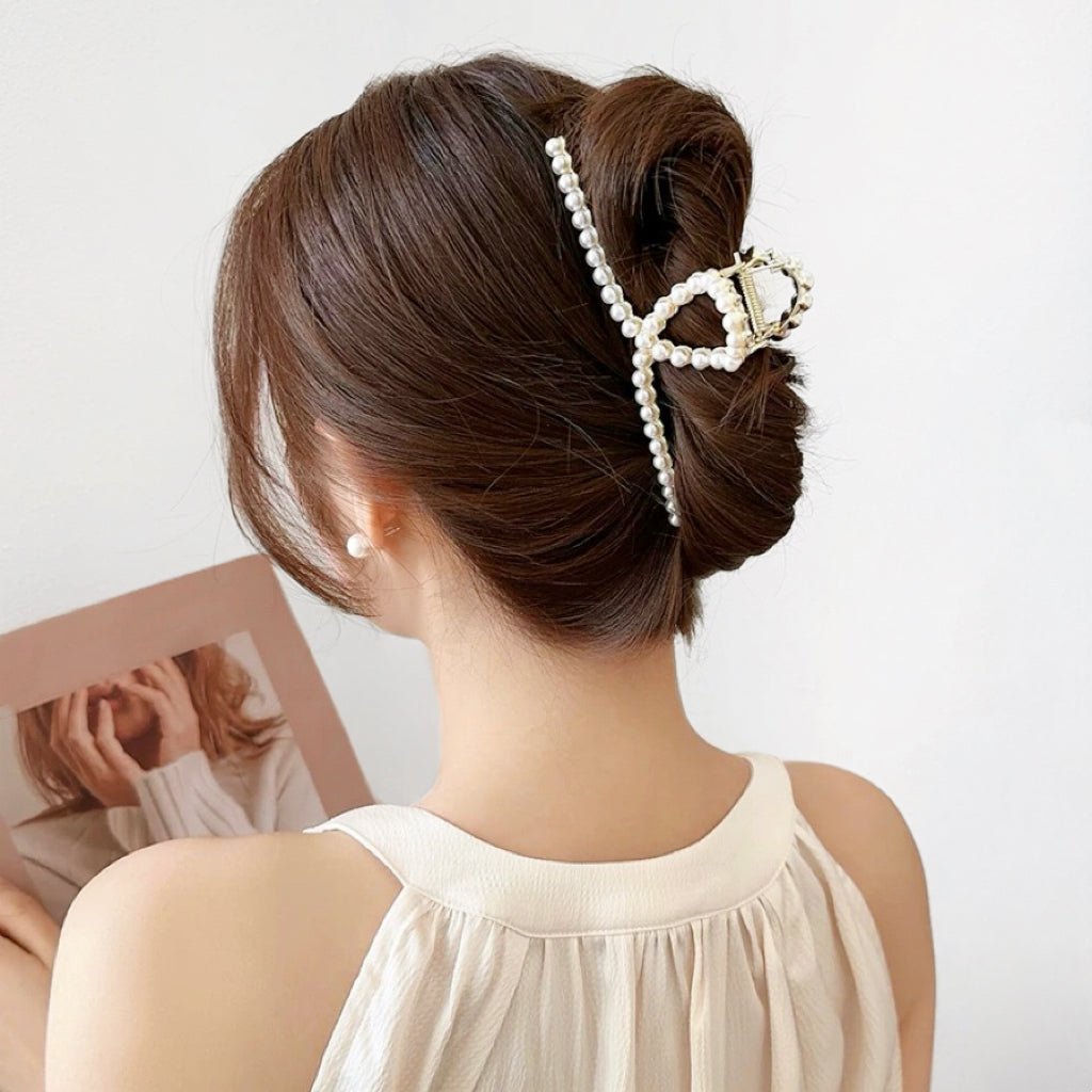 Pearl Elegance Hair Claw