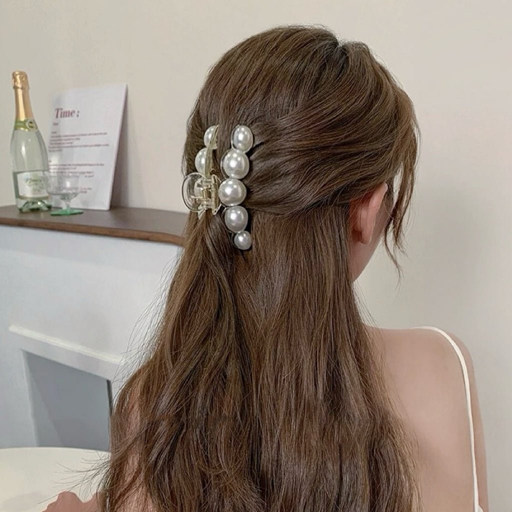 Pearl Reverie Hair Claw