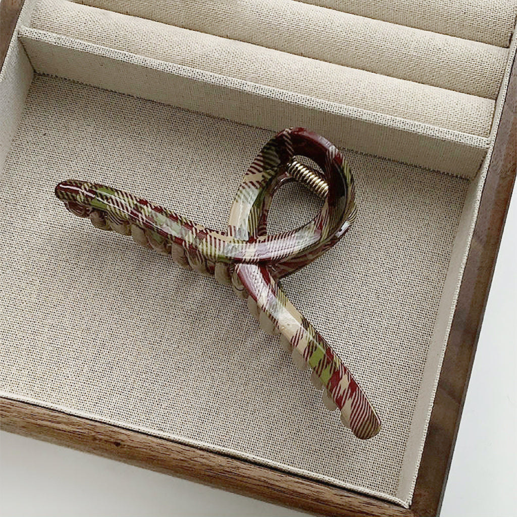 Tartan Elegance Hair Claw