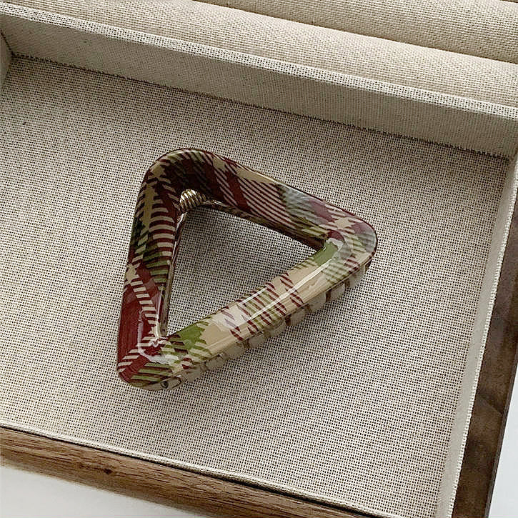 Tartan Elegance Hair Claw