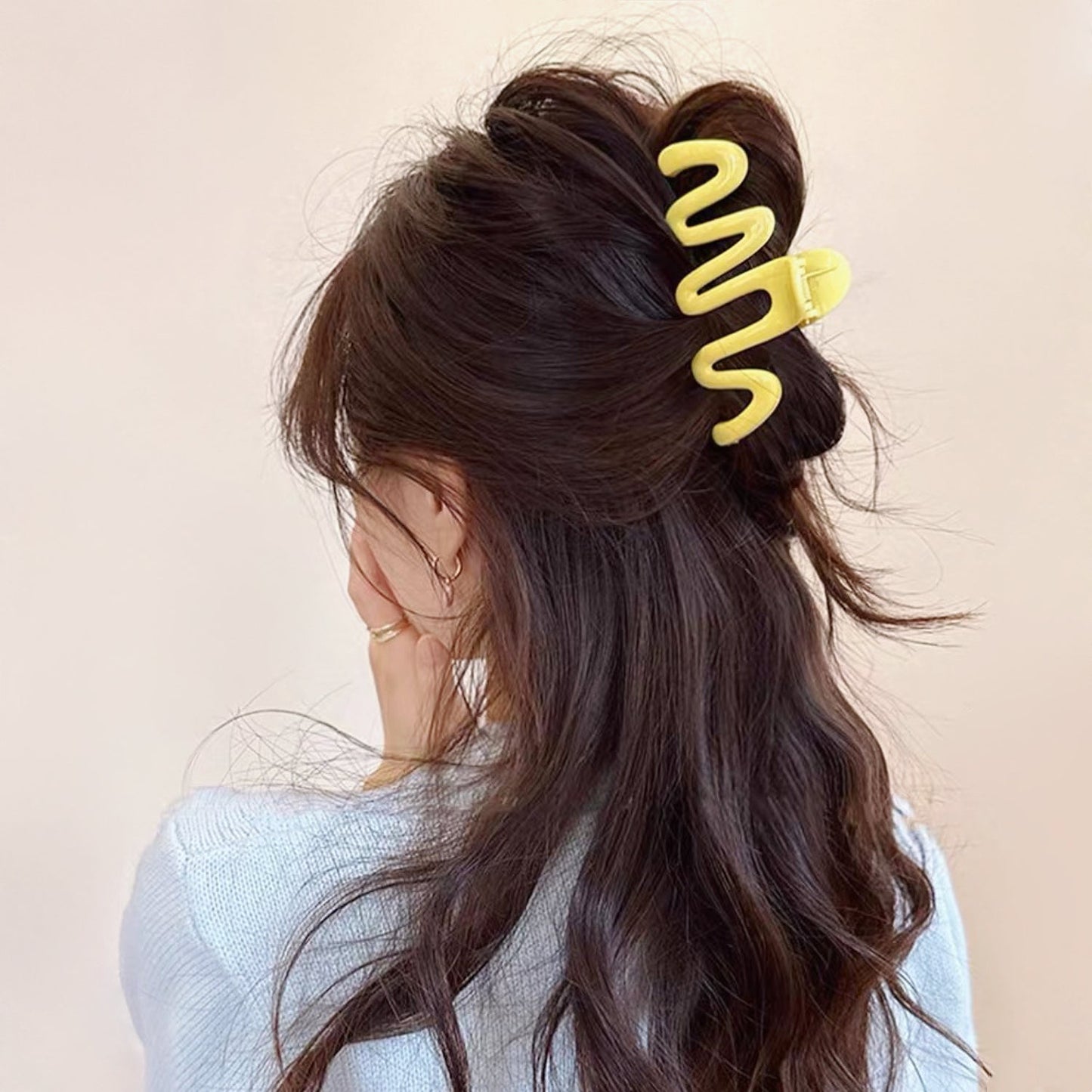 Macaron Wave Hair Claw