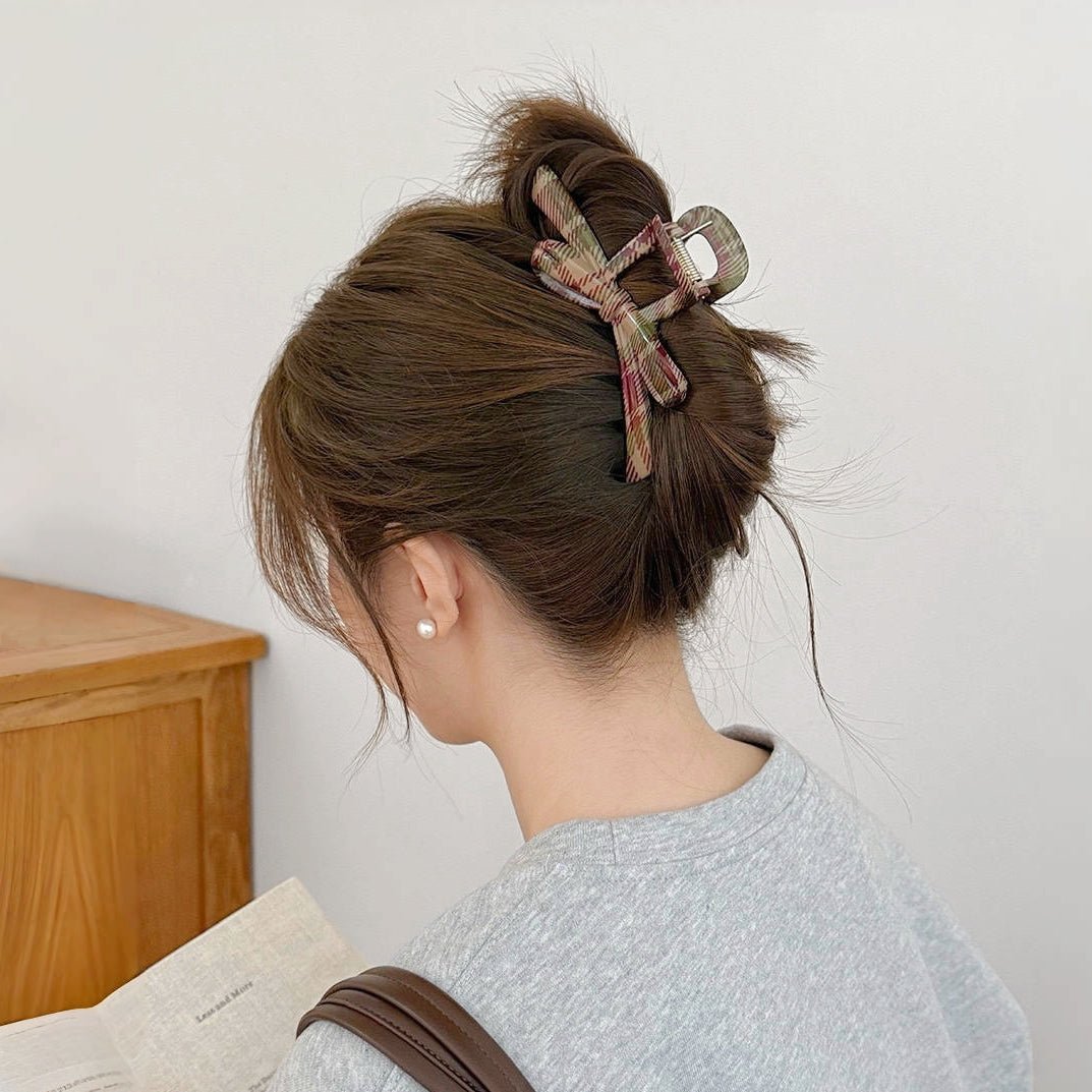 Tartan Elegance Hair Claw
