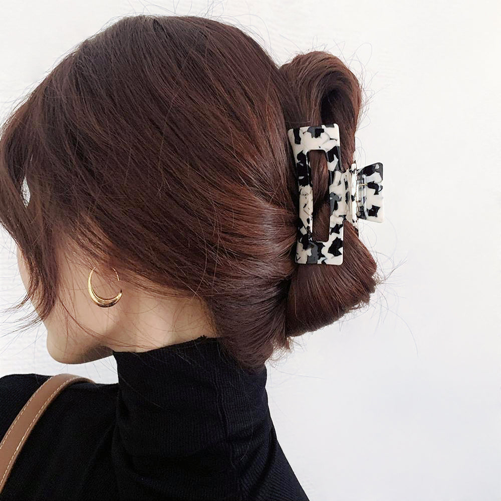 Rectangle hair claw
