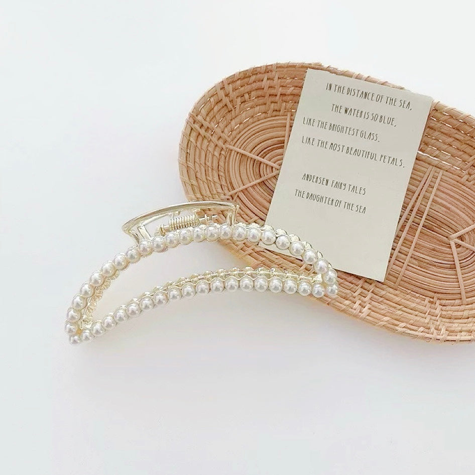 Pearl Elegance Hair Claw